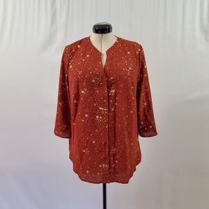 Bloomchic Blouse Women's 10 Medium Gold Stars Button Up Tab Sleeve Russet Red